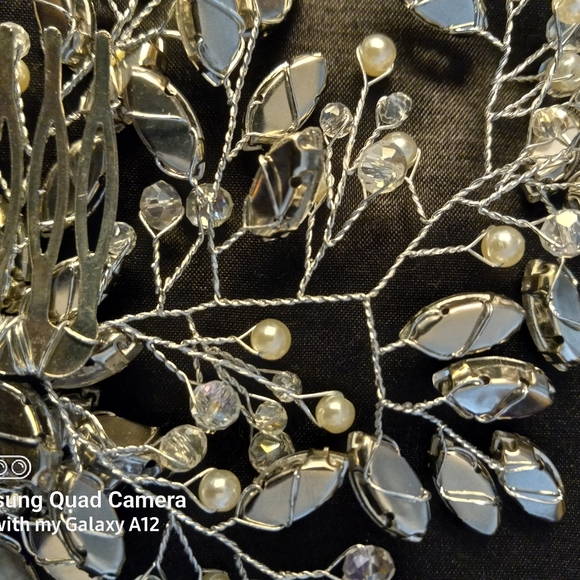 Rhinestone Handmade Bridal Hair Comb Accessory - Picture 6 of 14